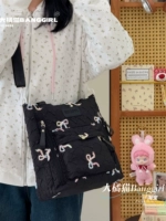 Черная сумка на одно плечо