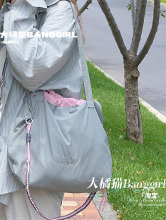 设计感尼龙防水大容量休闲手提斜挎包2026新款冰淇淋托特包包女潮