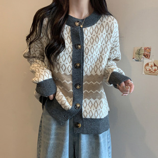 古着感甜美百搭毛衣2023冬新款森系设计感小众软糯开一件