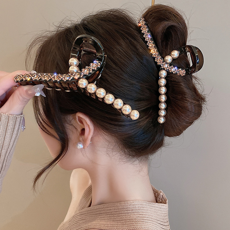2025新款高级感韩版珍珠镶钻抓夹轻奢闪钻鲨鱼夹后脑勺盘发夹发卡