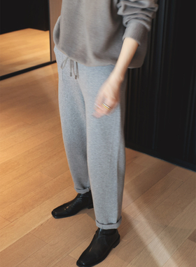 PKH.HK气质女装折扣店 时髦厚暖经典黑灰太舒服好穿羊毛锥形裤