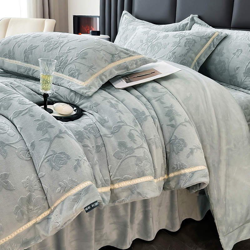 轻奢夹棉牛奶绒花边四件套