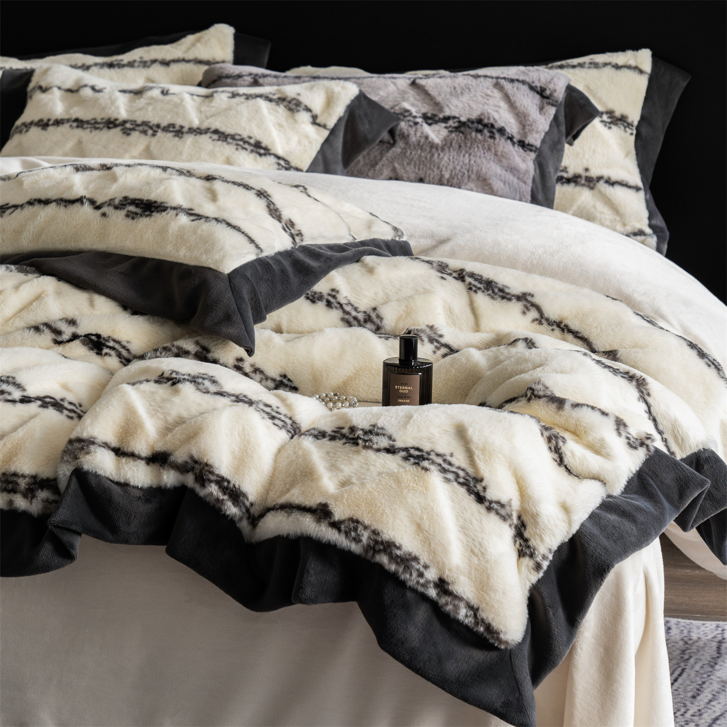 轻奢兔毛牛奶绒冬季四件套条纹被套珊瑚法莱绒床单高端奢华2m床品