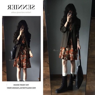 大码 外套女秋冬显瘦两件套 胖mm日系复古高级感v领碎花连衣裙西装