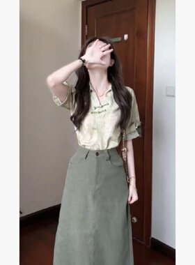 大码胖mm新中式国风绿色盘扣v领衬衫上衣半身裙女气质显瘦两件套