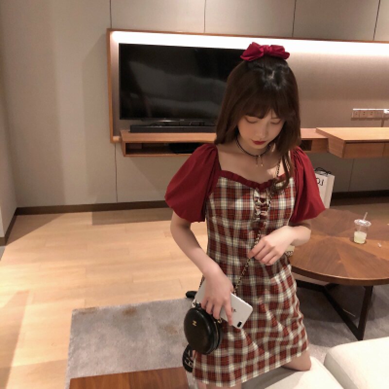 速发大码季夏装新款法式龄质红格子方领连衣裙减气复古短裙子