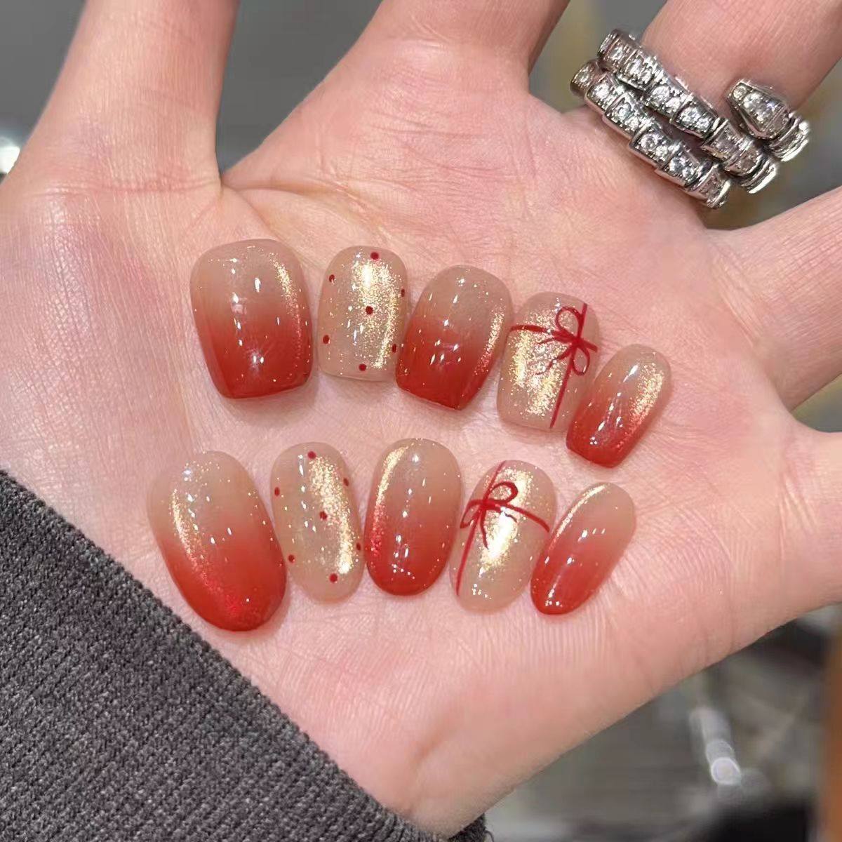 【新年】穿戴甲美甲2026新款高级感红色短显白蝴蝶手工假指甲贴片,彩妆/香水/美妆工具,穿戴甲/甲片,淘宝优惠券,粉丝福利购,淘宝优惠卷