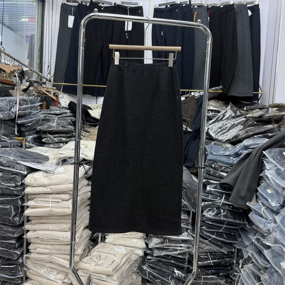 谜尚西子25111款新品时尚百搭显瘦弹力高腰加绒加厚开叉中裙