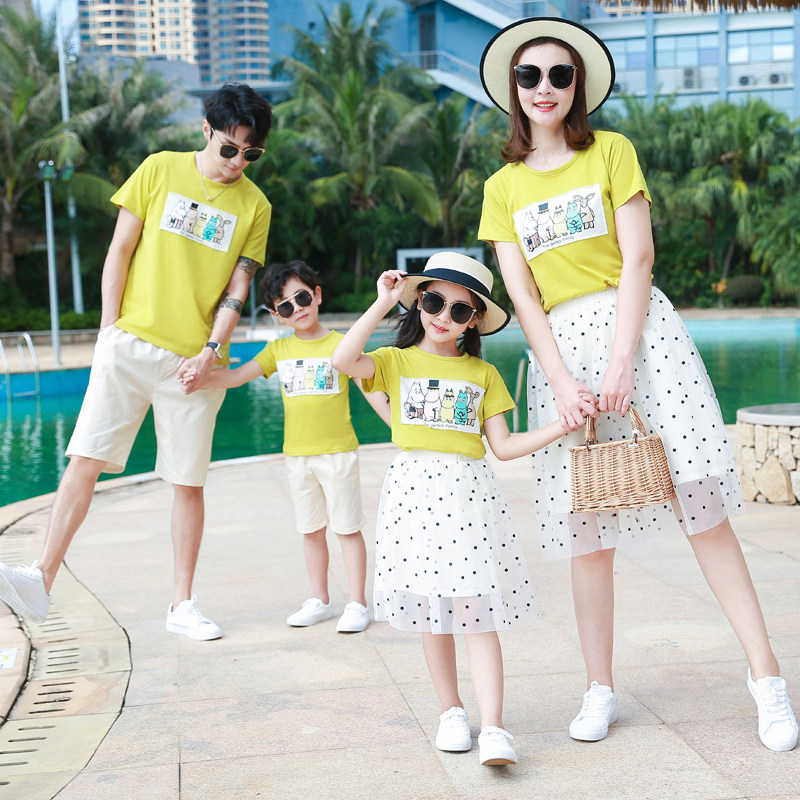 亲子装夏装一家三口四口装洋气时尚母女母子装海边裙子网红全家福