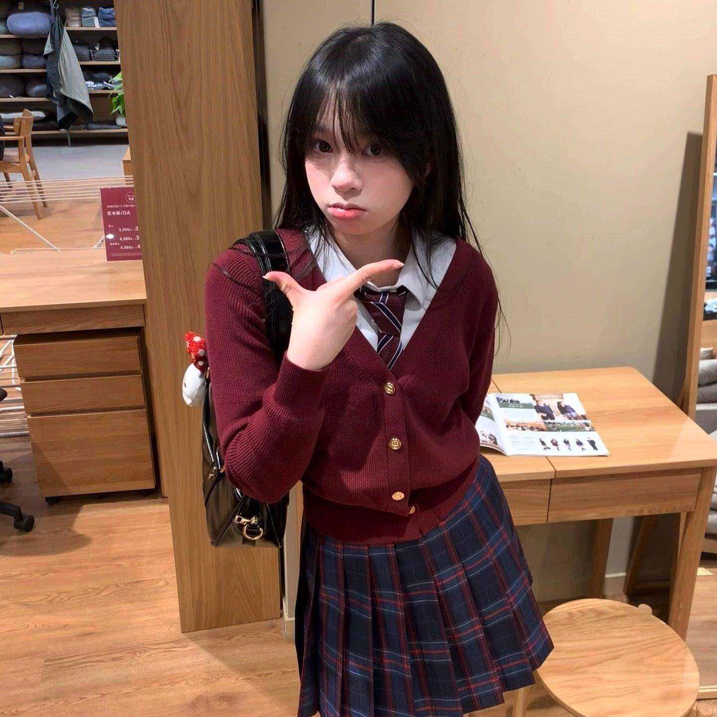 葵jVWD毛衣O红针k织短款收腰开衫外上套女秋外搭子学院色风LO制服