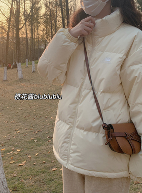 New Balance IU同款NB男女羽绒服两面穿奶黄色立领厚外套5PB43153