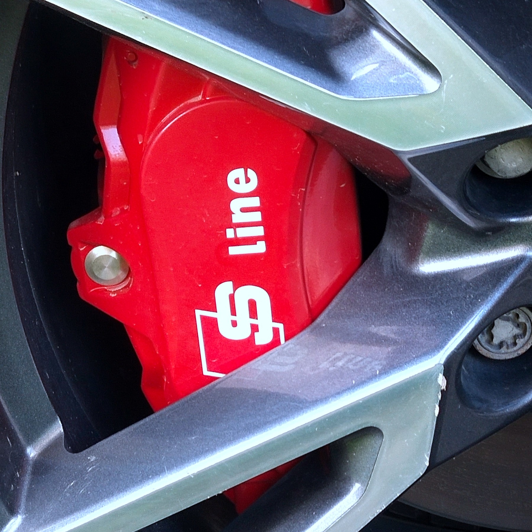 适用于奥迪sline耐高温卡钳贴改装适用于A3LA4A6LQ5L装饰反光贴纸