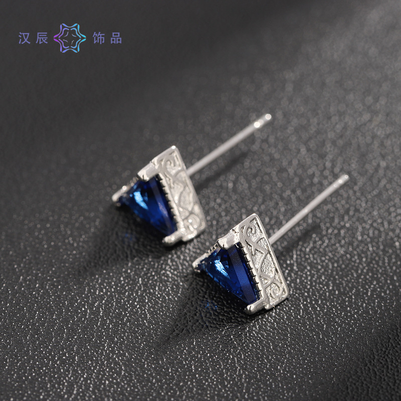 三角镶钻耳钉男蓝宝石锆石耳饰女潮流高级感简约百搭跨境配饰饰品