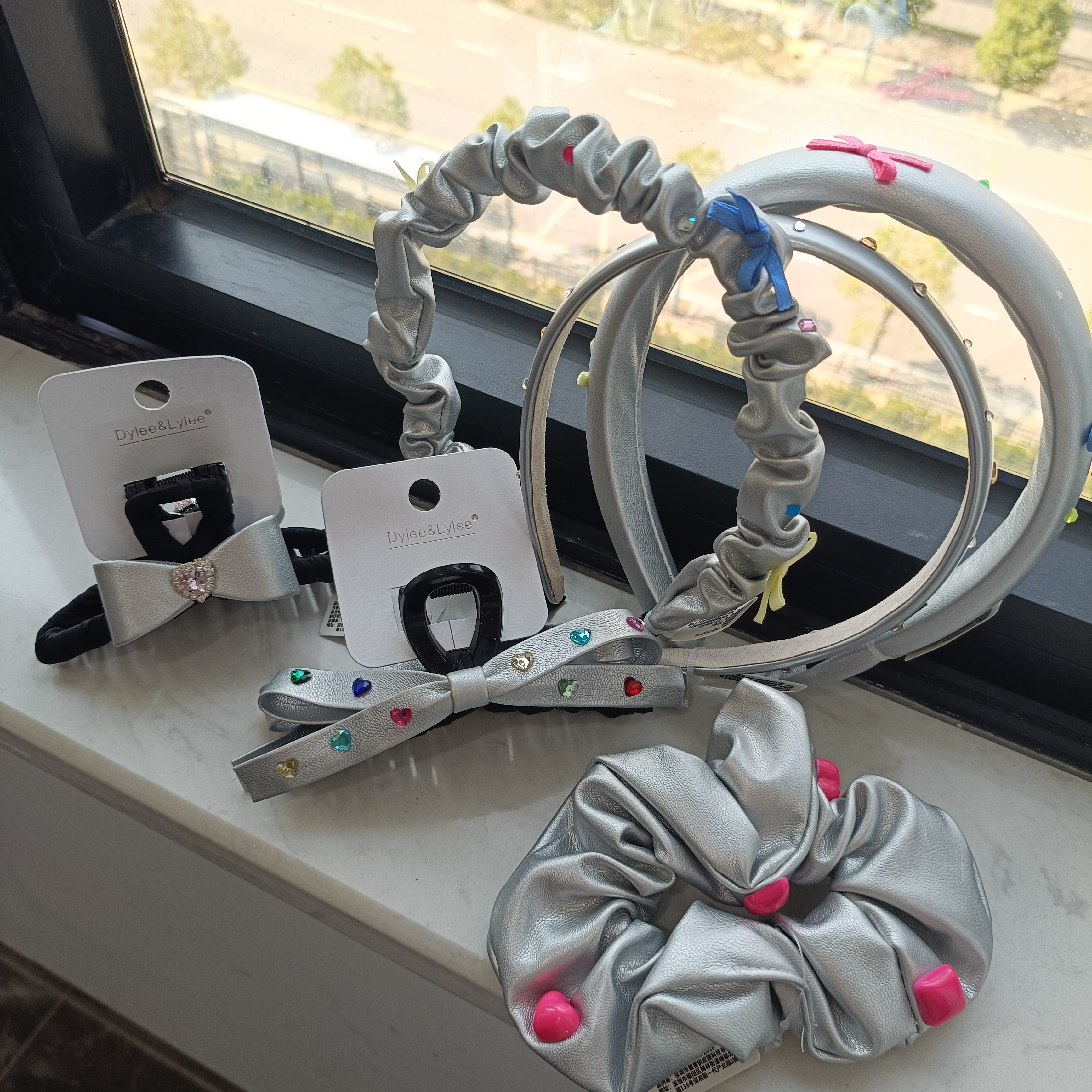 品牌清仓Dylee&lylee银色系列肠圈大抓夹和发箍鸭嘴夹2648#