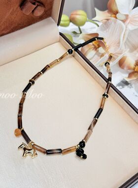 铜合金合成锆石项链 锁骨链时尚复古时尚竹节金马吊坠项链