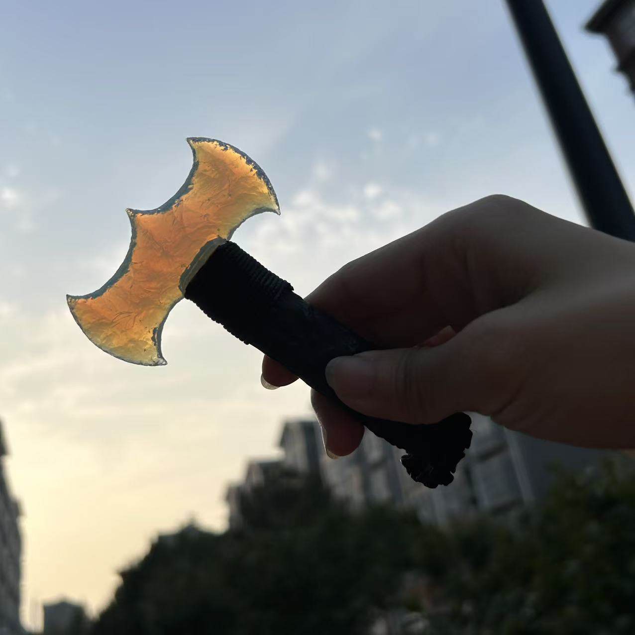 蛋白石火彩石刀手工斧头打制工艺刀身呈现炫丽的火彩打配鹿角刀把