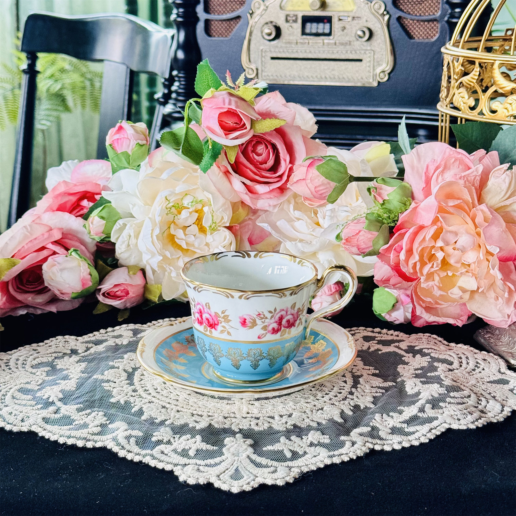 西洋古董 aynsley 蓝釉金蕾丝粉玫瑰花环鎏金骨瓷咖啡杯 碟现货
