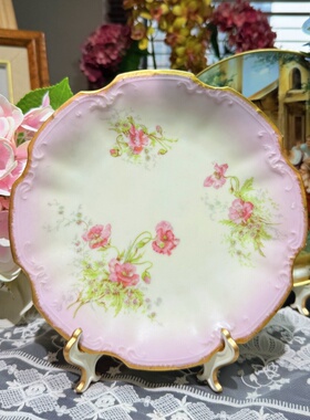 西洋古董 limoges 利摩日粉色渐变釉全手绘粉色花卉宽金赏盘 现货