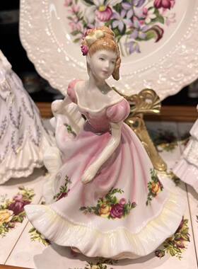 现货西洋古董Royal Albert皇家阿尔伯特老镇玫瑰骨瓷杯碟餐具套件