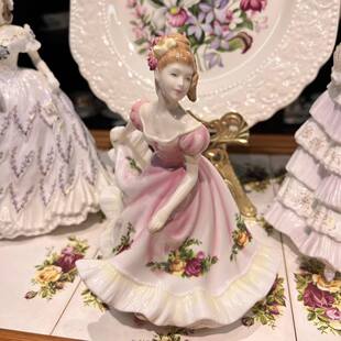 现货西洋古董Royal Albert皇家阿尔伯特老镇玫瑰骨瓷杯碟餐具套件