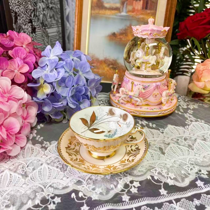 西洋古董royal grafton 宽鎏金花卉骨瓷咖啡杯碟 现货