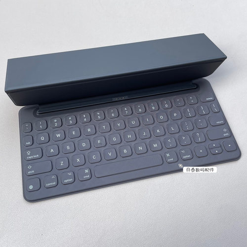 适用于iPadpro9.7英寸A1673/A1674/A1675 智能原装磁吸壳键盘
