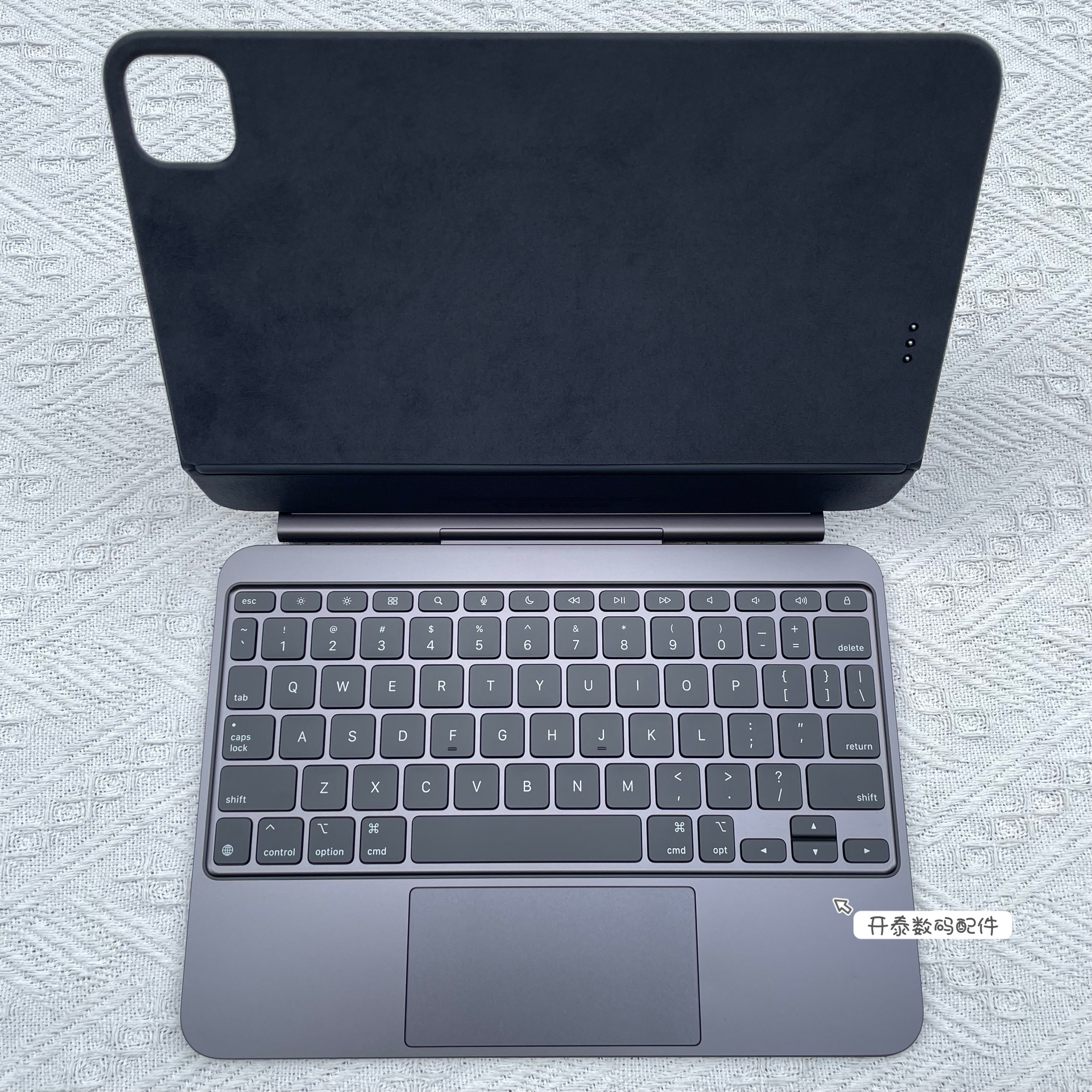 24款新品Apple/苹果妙控键盘适用于11寸/13英寸iPad Pro (M4)美版