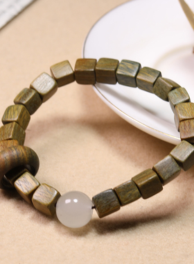 阿根廷绿檀木方形珠子夜光石