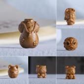 檀香绿檀木雕饰品文玩佛珠手串配饰通孔DIY卡通人物手机链包挂饰