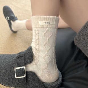 超暖和 被我找到了 秋冬egg羊毛袜每个颜色都超级好看 超韩系