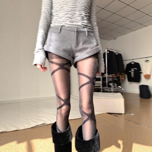 我将永远拥护你 爆闪菱格丝 靴子高级感拉满 黑丝 敲有氛围感