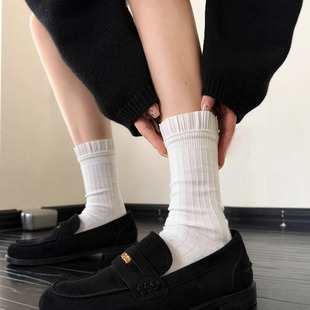压褶花边竖条小香风 高级感显瘦还好穿 芭蕾风白色花边袜子 满满