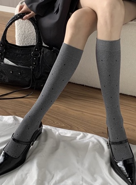 Miu系经典高智感气质通勤穿搭及膝袜波点灰色早秋日常显瘦过膝袜