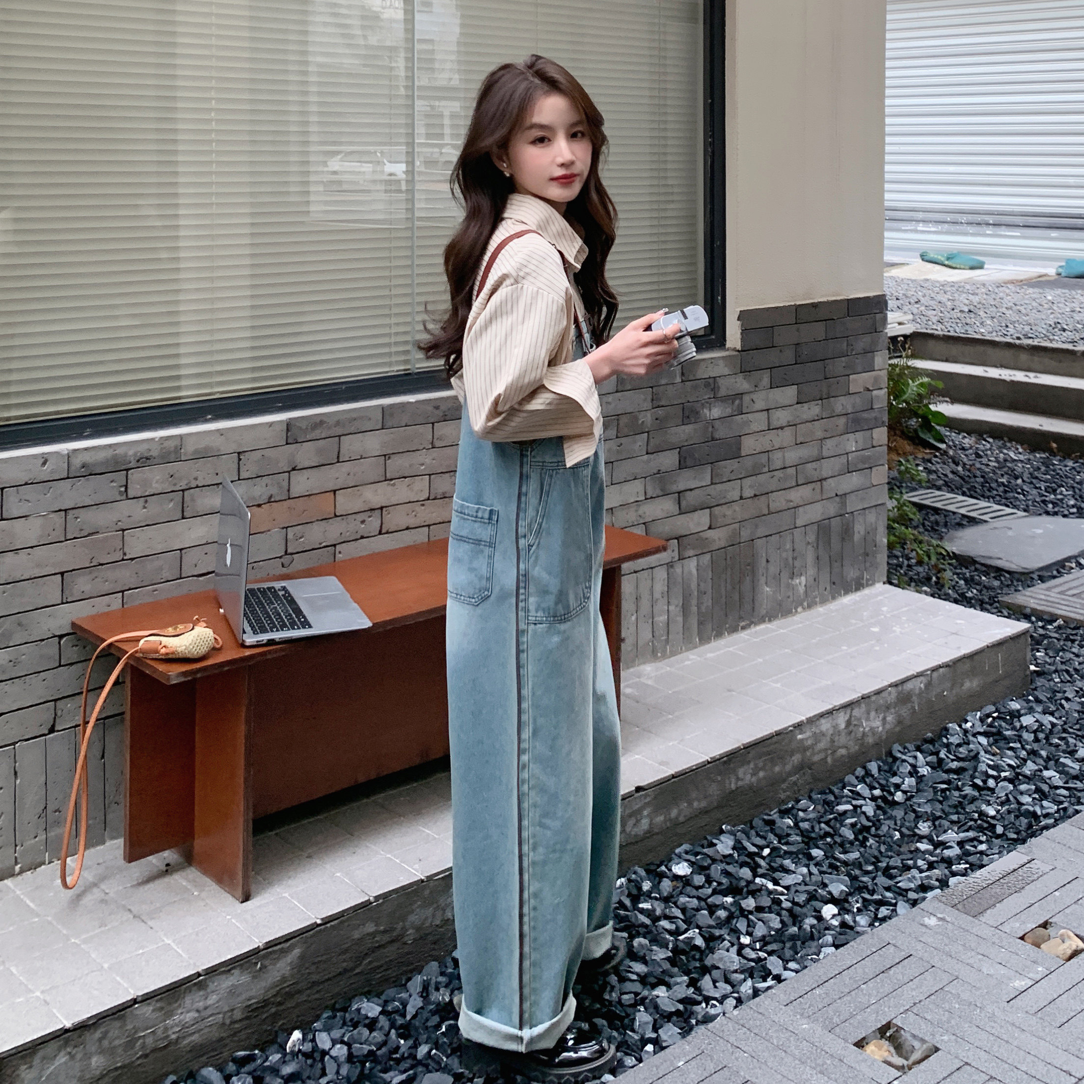 复古高腰牛仔背带裤女2025春季新款港风宽松休闲百搭直筒阔腿裤子,女装连体裤,安雅