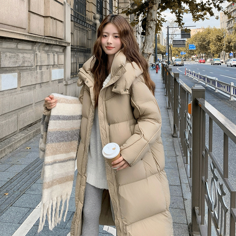 新款90绒浅卡其长款加厚羽绒服286-5135-P390-K568，女装羽绒服，安雅