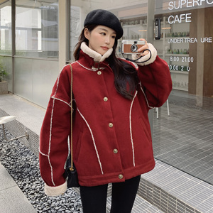 红色羊羔毛拼接短款外套女2023年新款炸街小个子加绒加厚棉衣棉袄图片