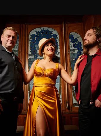 深圳漫步古典夜 皮亚佐拉的探戈激情—— 斯蒂芬妮·奥尔特加三重奏音乐会