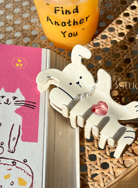 AM1013原创醋酸可爱心动兔抓夹高级感鲨鱼夹后脑勺珍珠发夹发量多