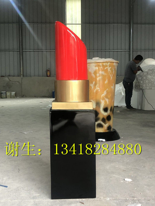 商场DP点彩妆品牌推广口红模型