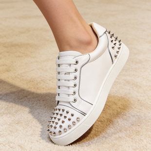 休闲鞋新款秋季学生鞋平底鞋系带拼色烫钻铆钉板鞋黑白潮鞋低帮鞋