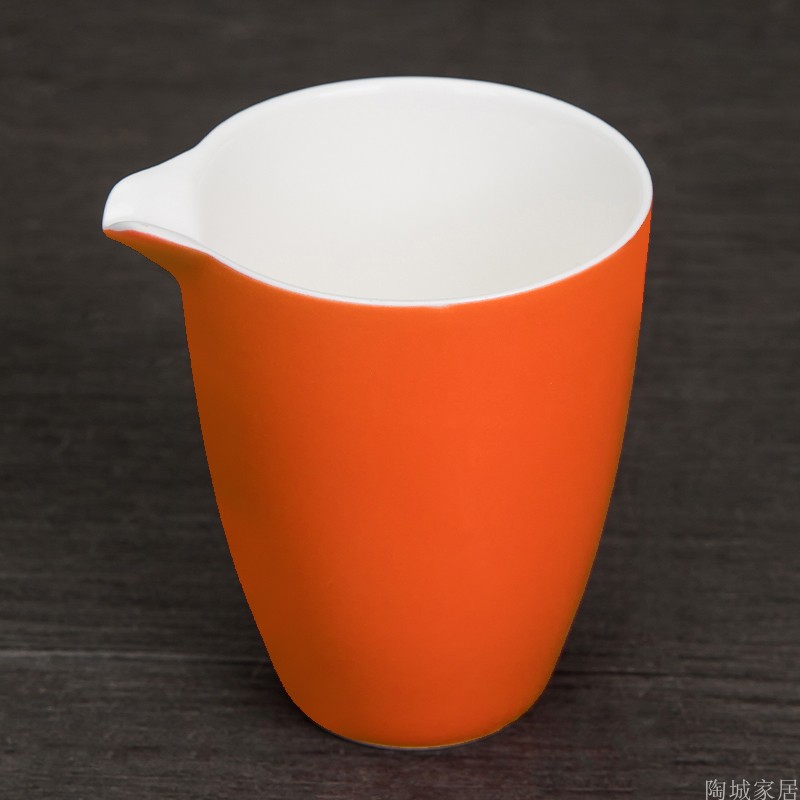 茶隔一体茶滤陶瓷橙色公道杯