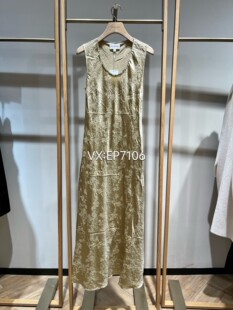 3699 EGKES4135A 卡其色气质圆领桑蚕丝提花无袖 收腰连衣裙