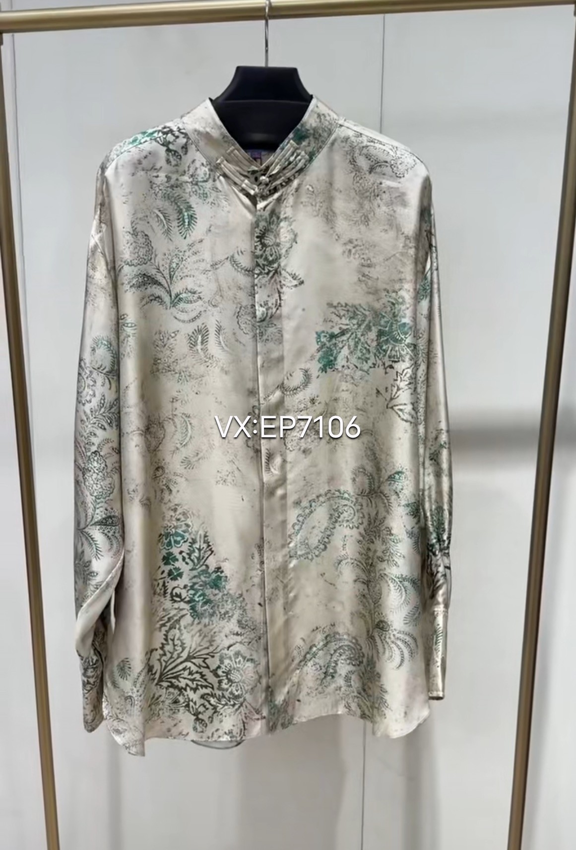 秋款绿色翻领桑蚕丝印花开衫长袖衬衫 EGJAS2222A-6999