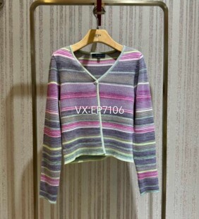 HFJEA9153A 针织开衫 2599 紫色V领纽扣条纹撞色长袖 大雅家春夏款