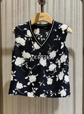 大雅家春夏款黑色时尚压褶V领印花无袖上衣 HFJEA5123A-1599