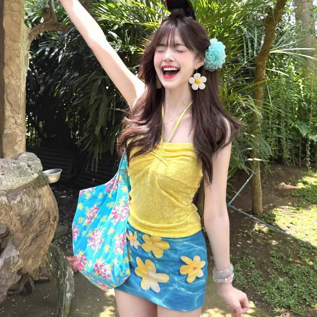 泳衣海边度假风分体套装法式抽绳抹胸上衣女夏季蓝色碎花学生泳装