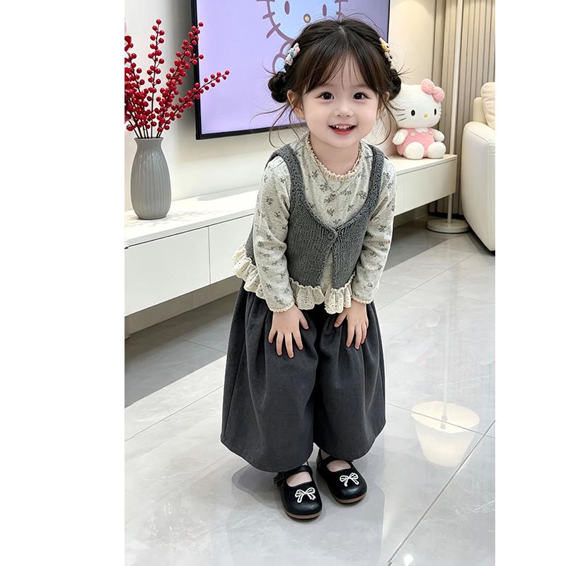 女童韩版森系超好看套装秋季2026新款儿童宝宝马甲娃娃衫三件套潮