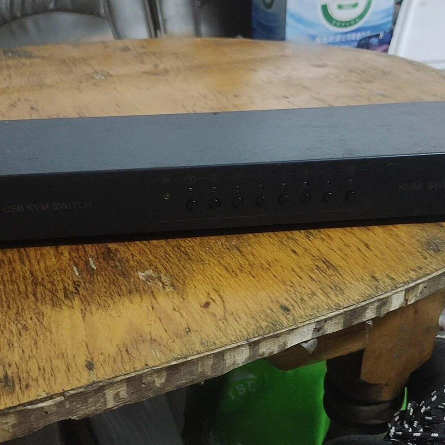 EKL81UAKVM切换器8口USBVGA口机子刚议价