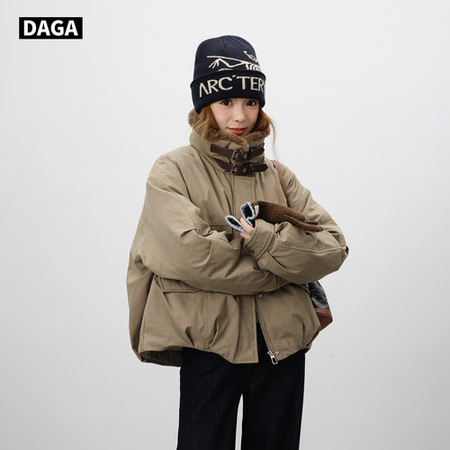 DAGA韩系休闲短款立领派克羽绒服