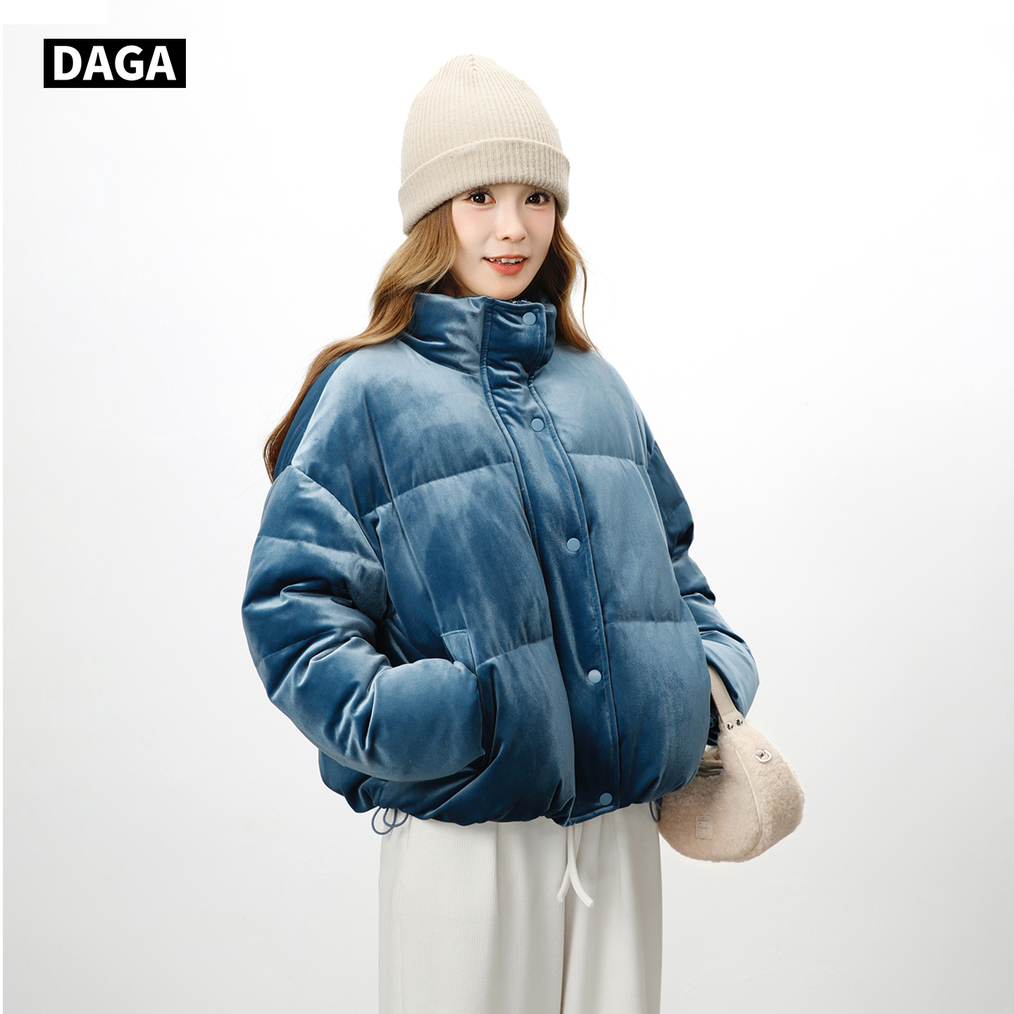 11/7新款大嘎daga绸缎丝绒蓝色2025巨好看的羽绒服女短款冬装外套